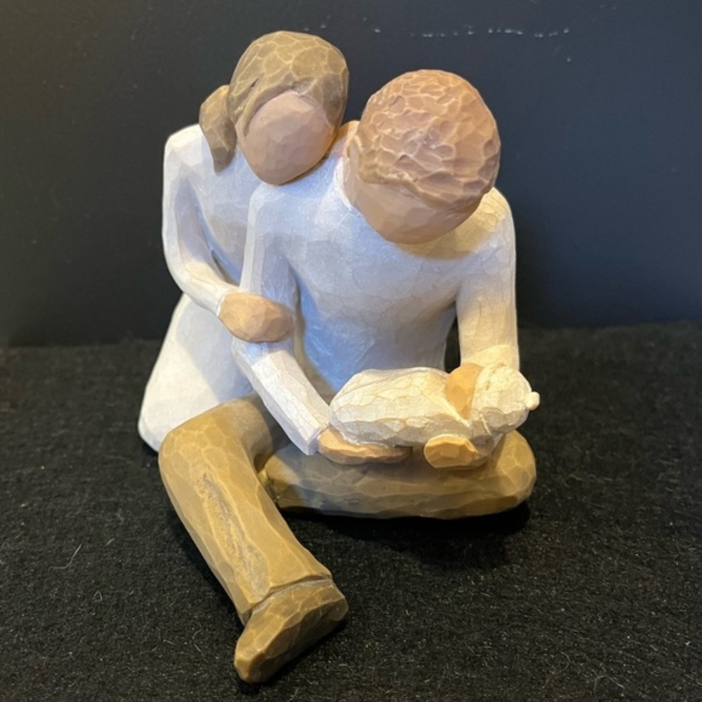 Vintage 2000 Willow Tree New Life Family Embrace Figurine - Brown and Cream